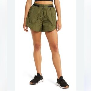 NWT Zella Runyon High Waist Performance Olive Green workout shorts size L
